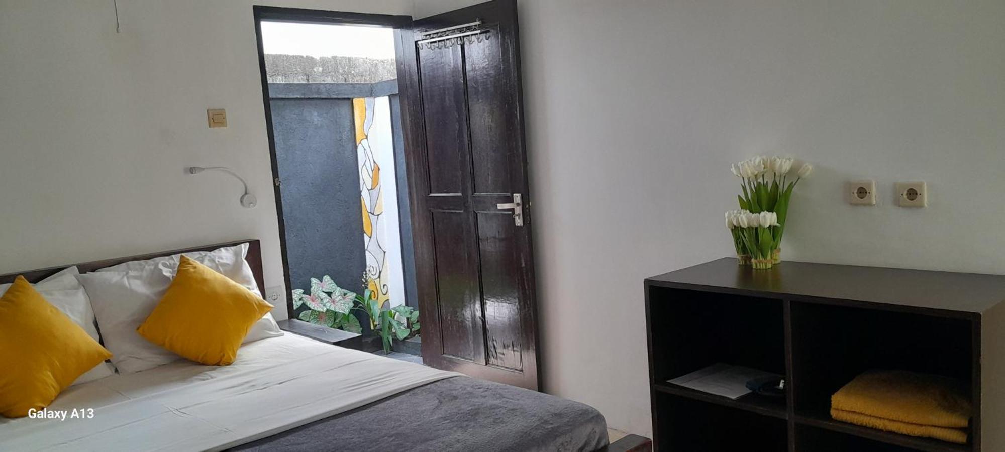 فندق إينداه هوم ستاي سينغيغي المظهر الخارجي الصورة